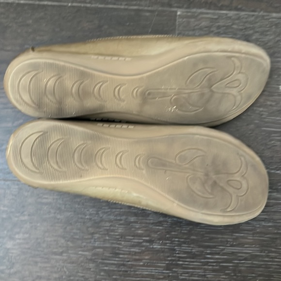 Bass and Co. flats. Size 7 - Picture 3 of 5